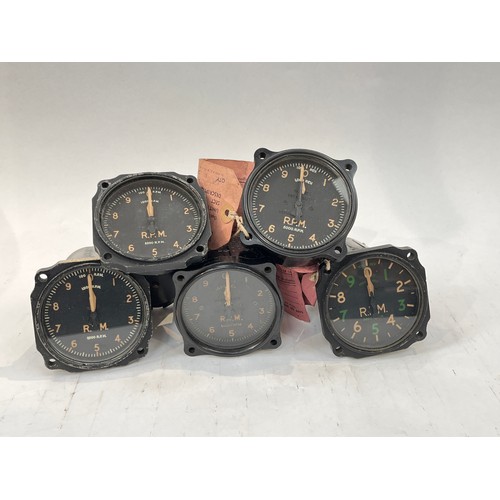 9086 - Five WWII Aircraft Engine RPM dials/gauges including Mk:IV B 1943 and 1942