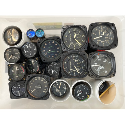 9096 - A collection of WWII and post-war aircraft dials/gauges including airspeed, Brake Acc. Gauge and PSI... 