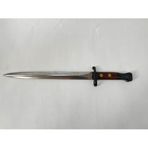 9188 - A British 1888 Mk. 1 pattern bayonet, second type, VR stamp to blade, no scabbard