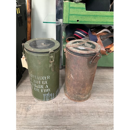 9319 - Two military hot lock insulated food containers