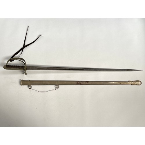 9205 - An 1827 pattern early 20th Century British rifle officer's sword, the blade engraved with scrolled d... 