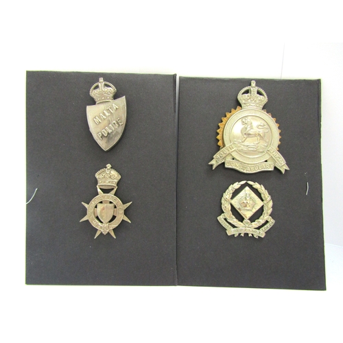 9426 - Four various colonial police badges: South African Constabulary bush hat badge with backing, Singapo... 