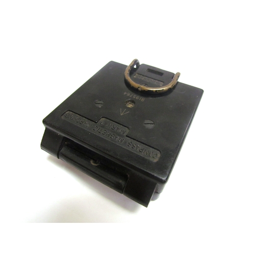 9479 - A Magnetic Marching MK.1 military compass