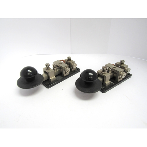 9443 - Two WWII Morse code tappers, both Air Ministry marked, 10F/2533, W.E.R. 1940 to base