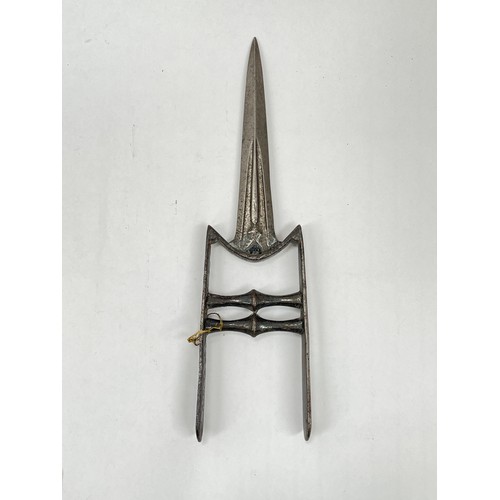 9232 - An 18th / 19th Century Indian Katar dagger, tapering blade with decorative fuller, traces of engravi... 