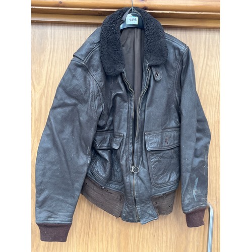 9498 - A US Navy Korean War era leather pilot's jacket   (C)