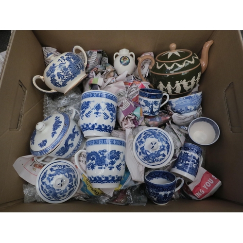 1221 - A quantity of mainly blue and white wares, Victorian and later