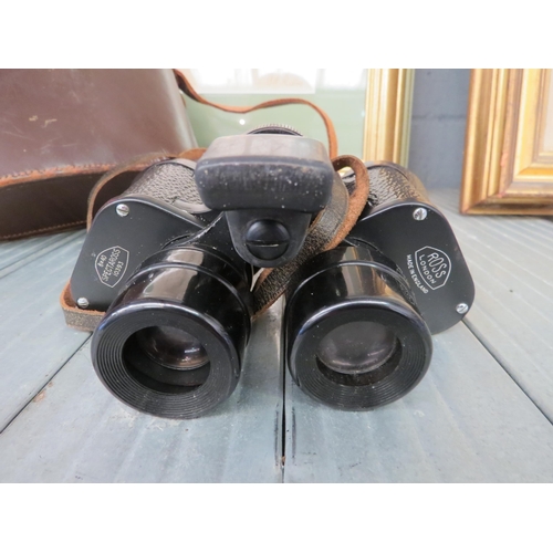 1284 - A Ross of London pair of binoculars, cased