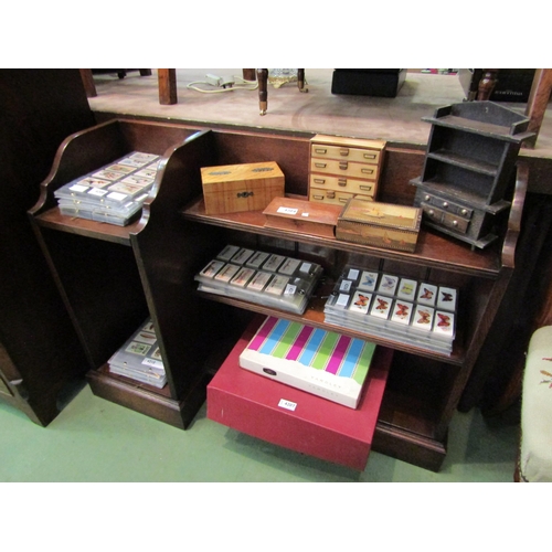 4196 - A pair of oak corner bookshelves with open shelf over a plinth base, 74cm high x 99cm wide x 35cm de... 