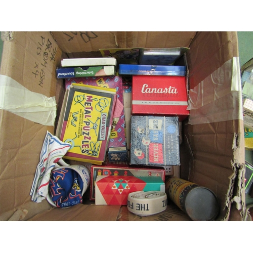 4231 - A box of miscellaneous children's games and toys including Cannasta, Tidley Winks, puzzle, cribbage ... 