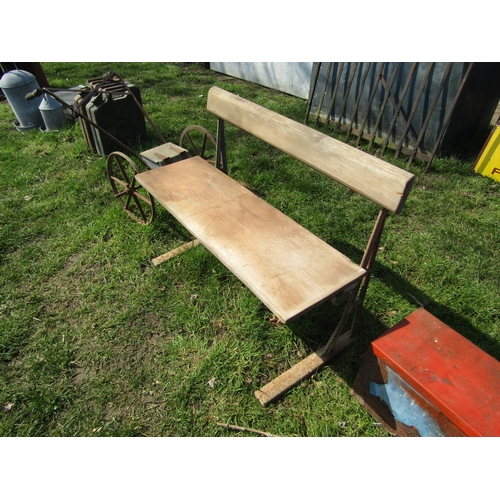 5360 - A folding school bench