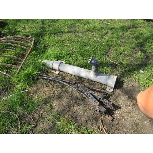 5366 - A lead pump and iron handle   (R) £30