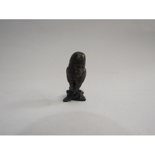 4327 - A miniature solid bronze Owl, 3cm tall   (R) £35