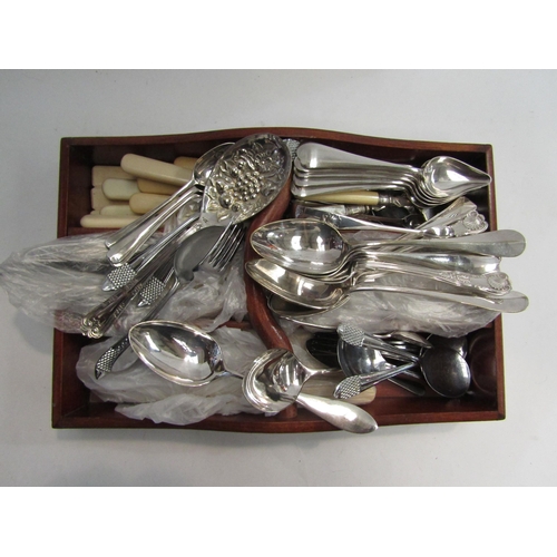 4444 - A canteen of cutlery together with a box of cutlery