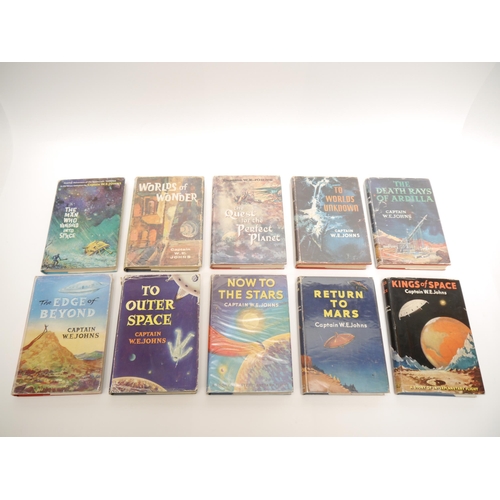 TW Gaze Books & Ephemera Lot 7071