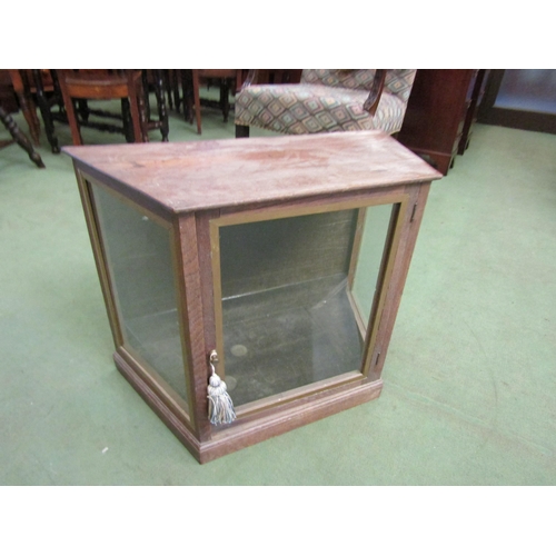 4011 - A table top display cabinet with single glass shelf interior, 50cm high x 65cm wide x 32cm deep     ... 