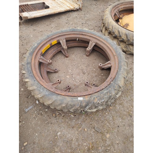 3552 - A pair of Tractor Wheels with Tyres    (E) £20-30