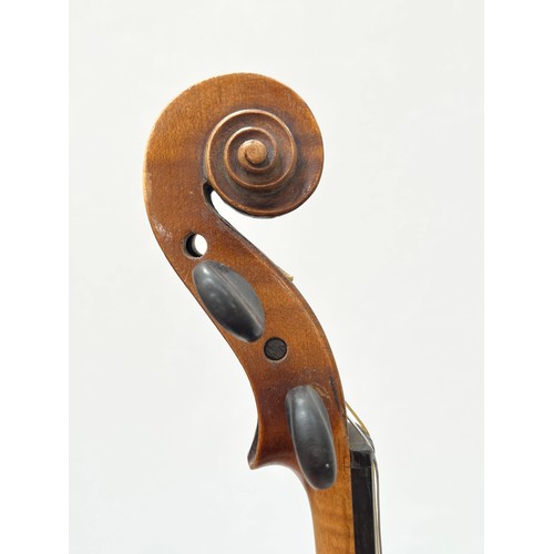 8061 - An early 20th Century A.Osmaneck of Austria full size violin 4/4 in the Maggini style, two piece map... 