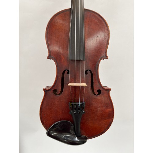 8051 - A 20th Century Medio-Fino label violin, three quarter size (3/4), cased