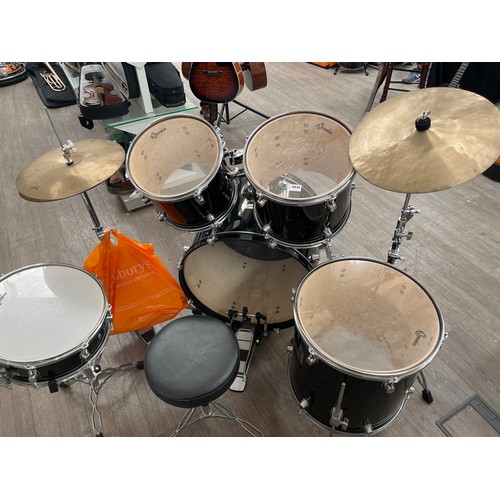 8045 - A Ridgewood drum kit, Kick, floor tom, 2 rack toms, snare, throne, Hi-hats and stand, crash and stan... 