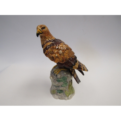 9042 - A Royal Doulton Bird of Prey collection Golden Eagle model no. RDA 36