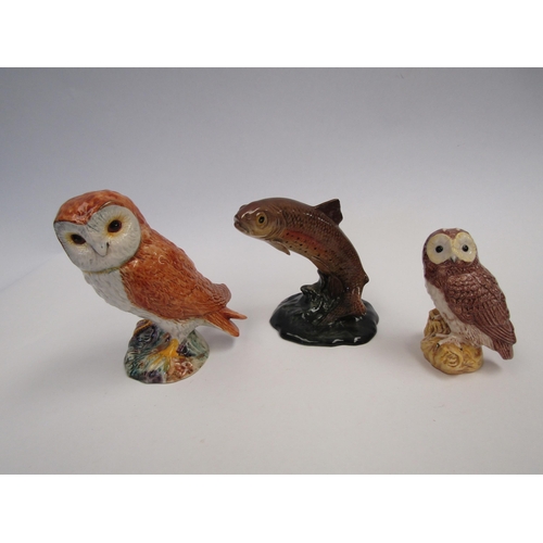 9044 - A Beswick Owl in gloss, model no. 2026, Beswick Tawny Owl, model no. 3272 together with a Beswick Tr... 