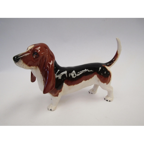 9066 - A Beswick Basset Hound 