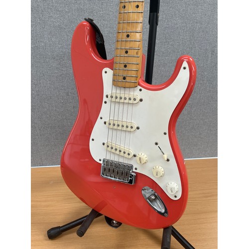 8165 - A Fender Hank Marvin Stratocaster electric guitar, made in Japan (MIJ),  serial number A010566, circ... 