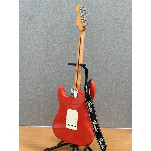 8165 - A Fender Hank Marvin Stratocaster electric guitar, made in Japan (MIJ),  serial number A010566, circ... 