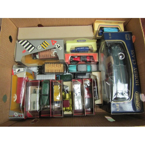 4481 - A selection of diecast vehicles including Corgi, Matchbox, Lledo, Dinky and Tri-ang