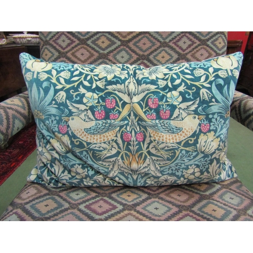 4092 - A cushion with William Morris 