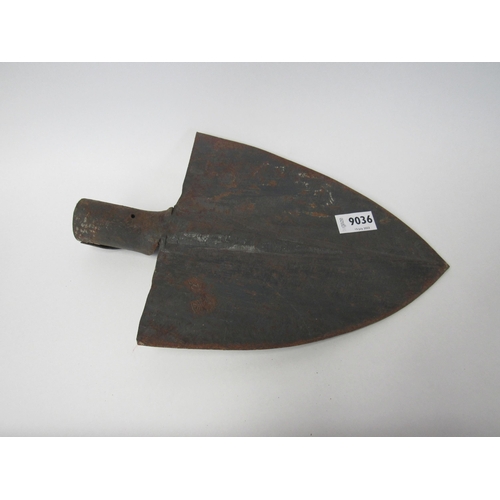 9036 - A shovel head stamped 125  (E)  £5-10