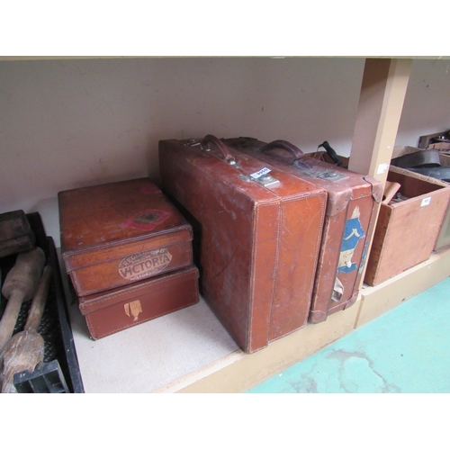 9050 - Four vintage travel cases including one with White Star label