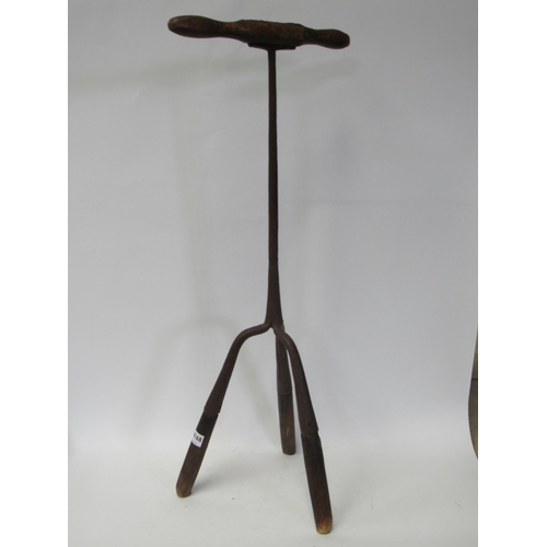 9168 - A Victorian washing dolly                   (E) £10-15