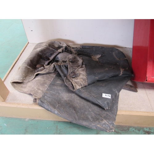 9176 - A set of Victorian horse saddle bags    (E) £5-10