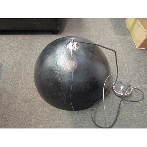 1081 - A moulded fibreglass suspended lamp  (R)  £15