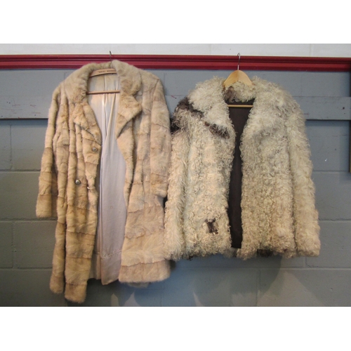 1085 - Five mid Century ladies fur coats       (E) £15-20 GROUP