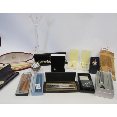 1468 - A Swarovski pen set, jewellery and Sheaffer lady ballpoint pen etc.