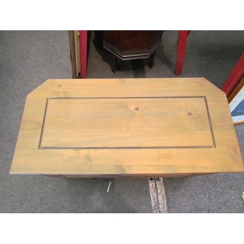 1070 - A modern TV unit with shelf over two drawers, 57cm high x 85cm wide x 40cm deep         (E) £8-12