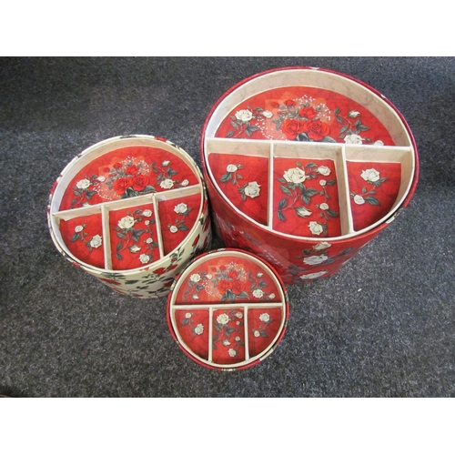 1131 - A set of three card gift boxes of circular form