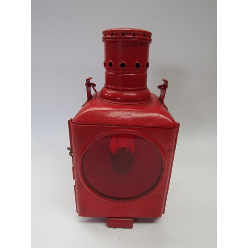 4296 - A German Railways Osmeka red painted crossing gate lamp with clear and red aspect, reservoir, burner... 