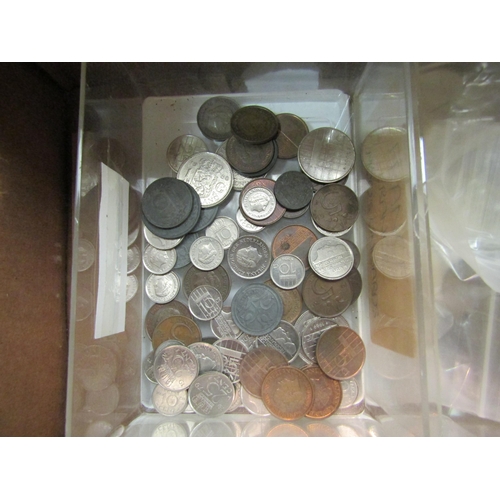 4436 - A collection of mainly foreign coinage, US, Italy, France, etc.