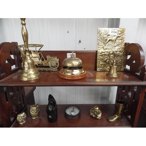 2134 - Miscellaneous brass odds