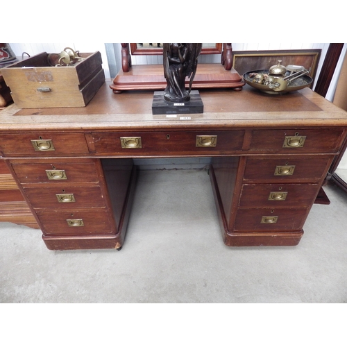 2142 - A Victorian mahogany twin pedestal desk with 9 drawers, brown leatherette inset top