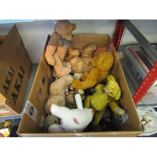 1202 - Assorted modern teddy bears and soft toy animals including Brimley Bear Company, Grisly miniature mo... 