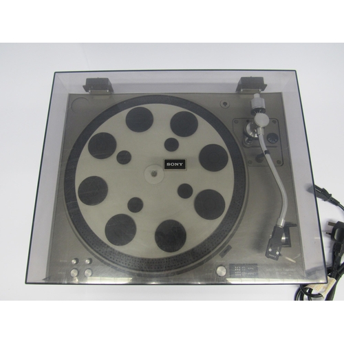 7417 - A Sony PS-4750 direct drive turntable with Ortofon OM 5E cartridge