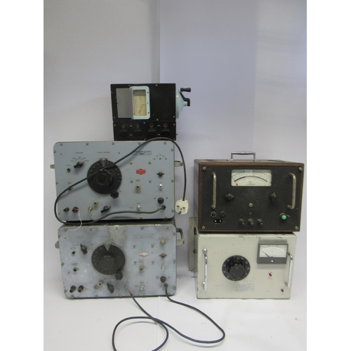 7375 - Assorted electronic testing instruments including Metrix 210 Wobulator (x2), Zenith Variable Transfo... 