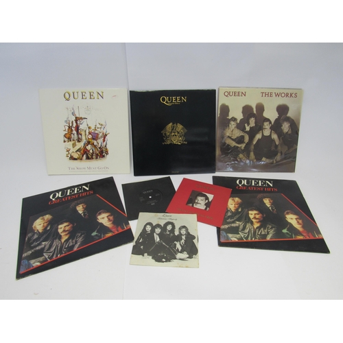 7140 - QUEEN: A group of LP's, 12