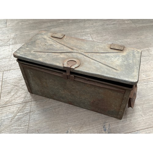 9008 - A WWI German ammunition case for the MG08 machine gun