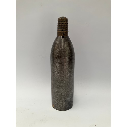 9129 - A WWI French 75mm shell head with fuse  (C)